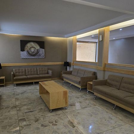Hotel Y Villas Gran Via Kota Meksiko Bagian luar foto